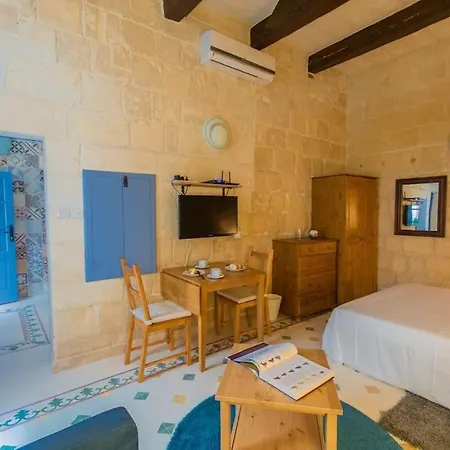 Casa San Carlo Azure * Валетта